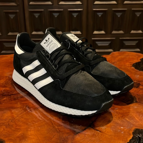 adidas forest black